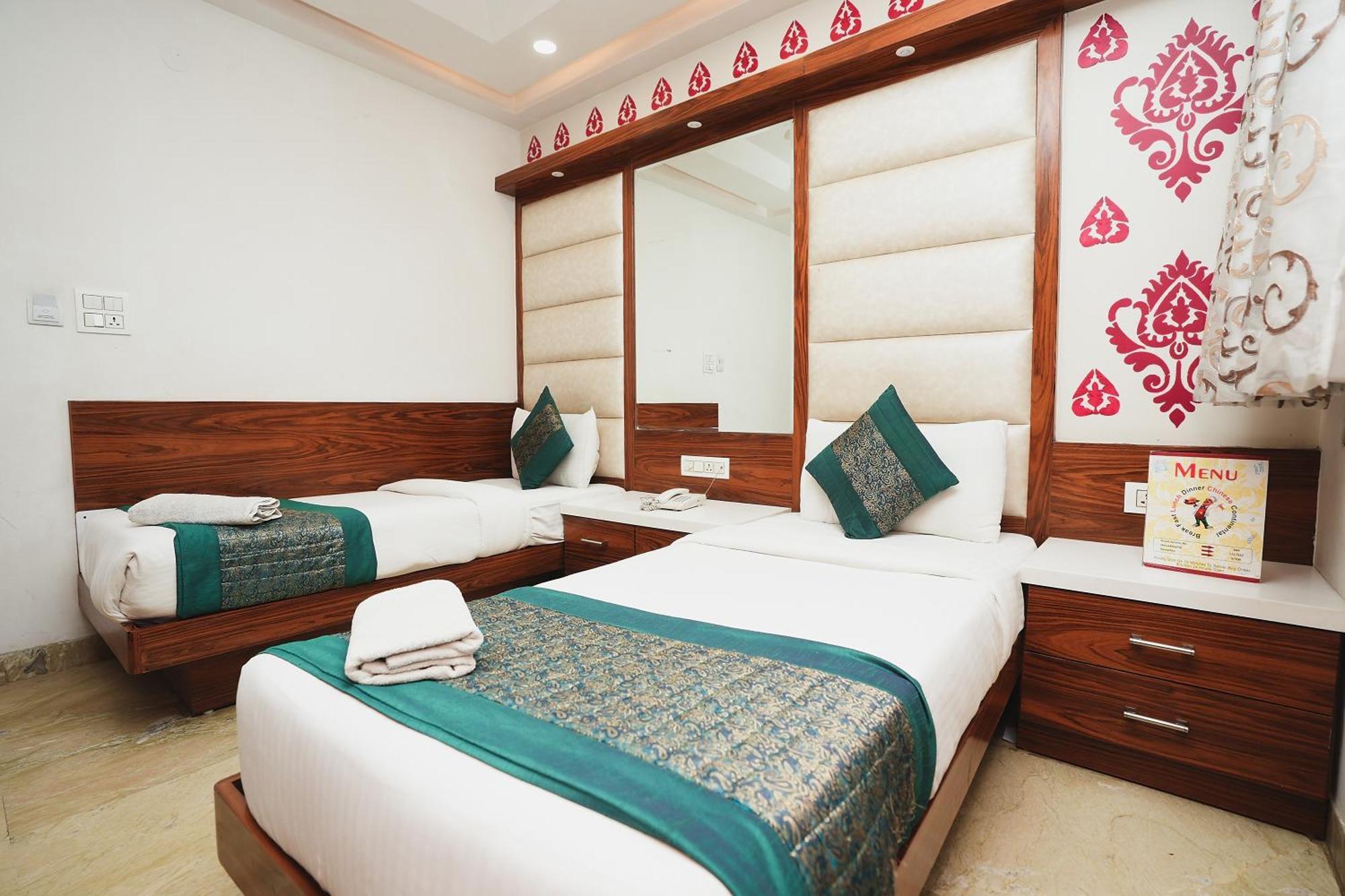 Hotel Kabir Palace Karol Bagh Nuova Delhi Esterno foto