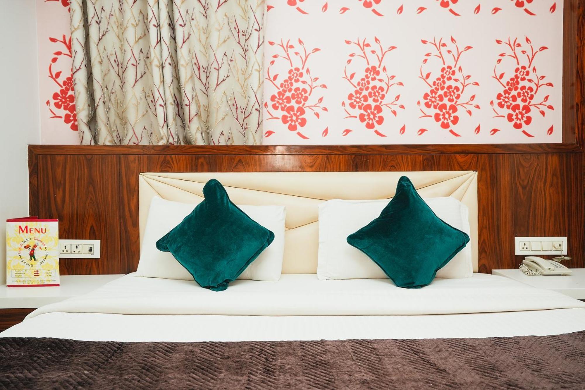 Hotel Kabir Palace Karol Bagh Nuova Delhi Esterno foto