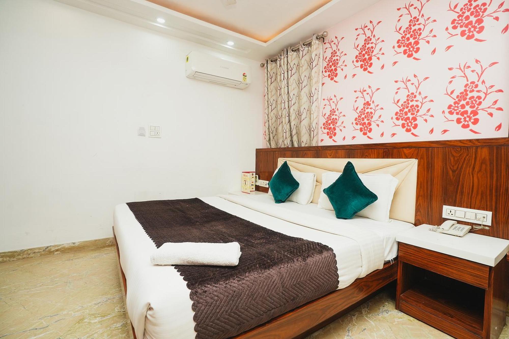 Hotel Kabir Palace Karol Bagh Nuova Delhi Esterno foto